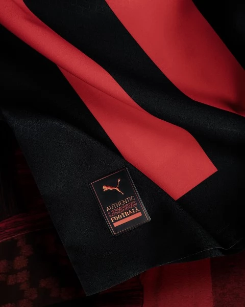 Maglia AC Milan Ibrahimović 11 Divisa Prima 2022/23 Maglia AC Milan Ibrahimović 11 Divisa Prima 2022/23